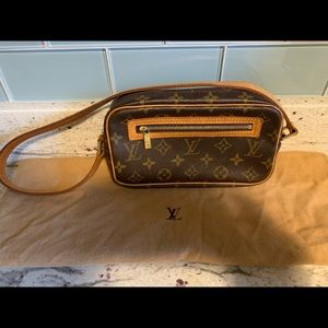 Vintage Louis Vuitton Monogram Pochette Cite
